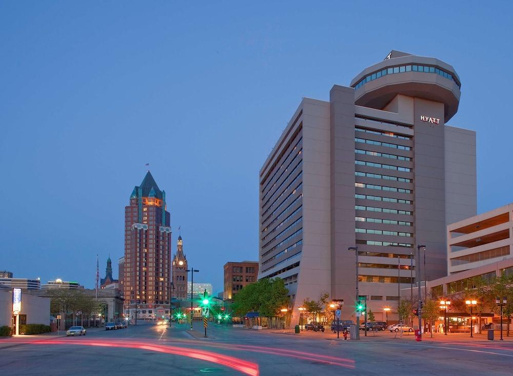 Hyatt Regency Hotel 4*